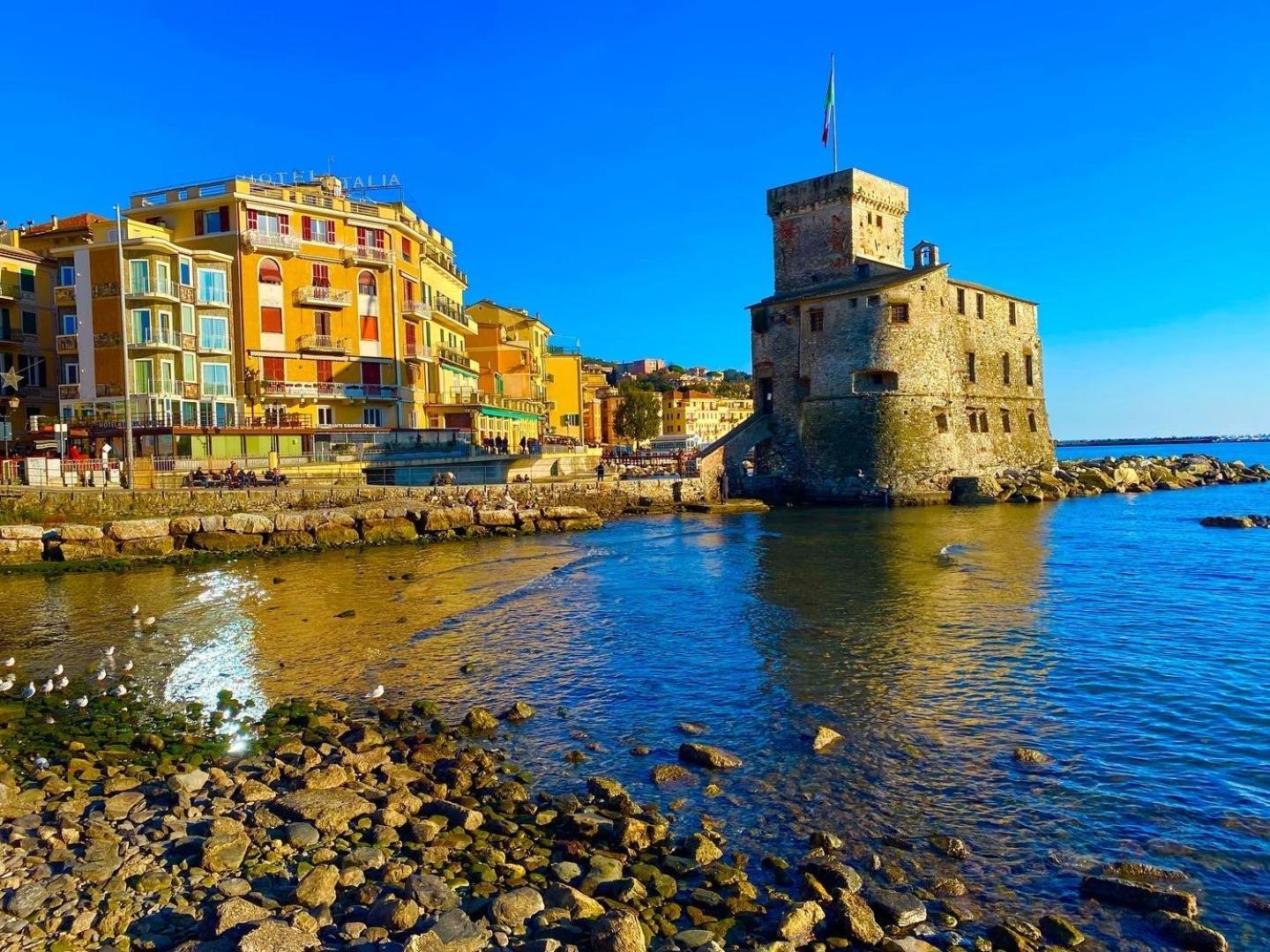 Casa Genovese, Splendido Appartamento In Centro A Rapallo Exterior photo